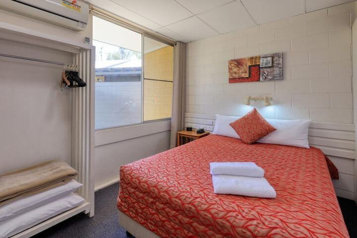 Room 17 of 51