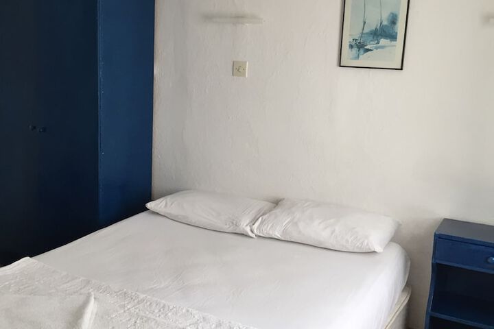 Room 10 of 15