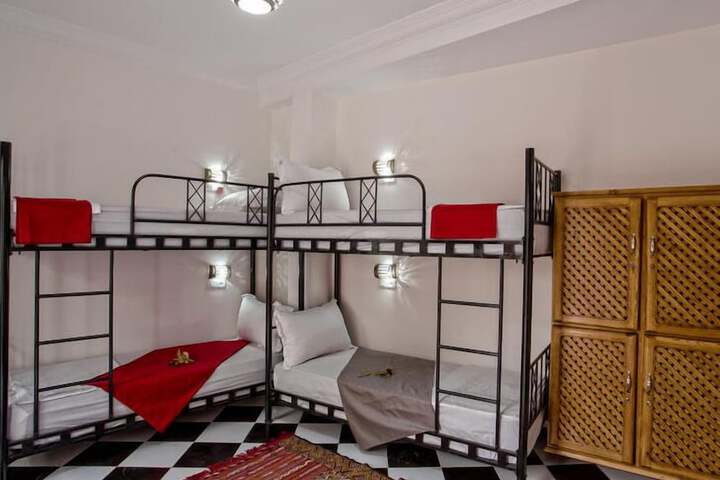 Room 12 of 43