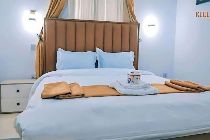 Room 3 of 47