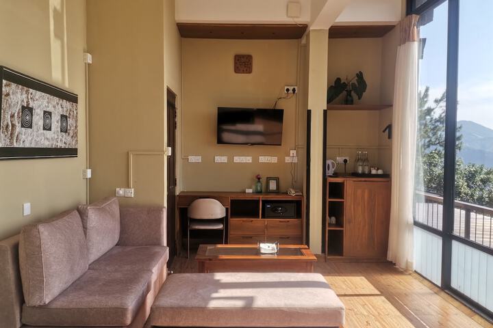 Room 15 of 47