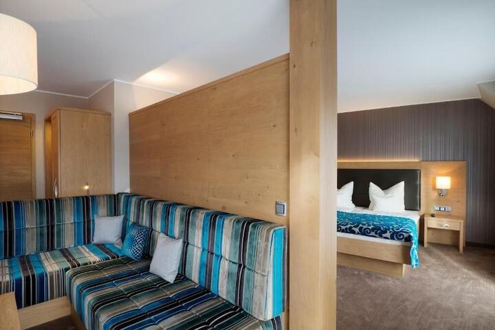 Room 15 of 65