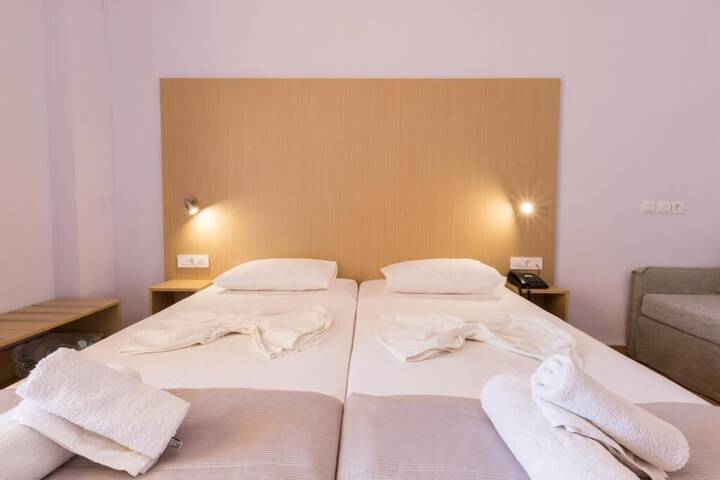 Room 40 of 80