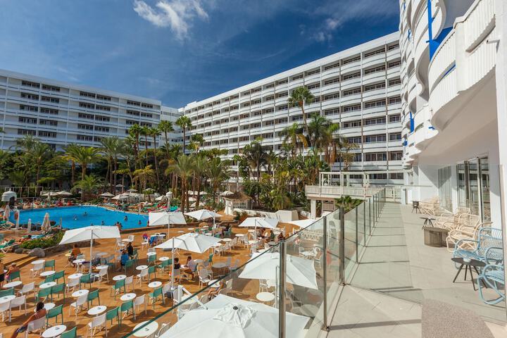 Pools & Facilities