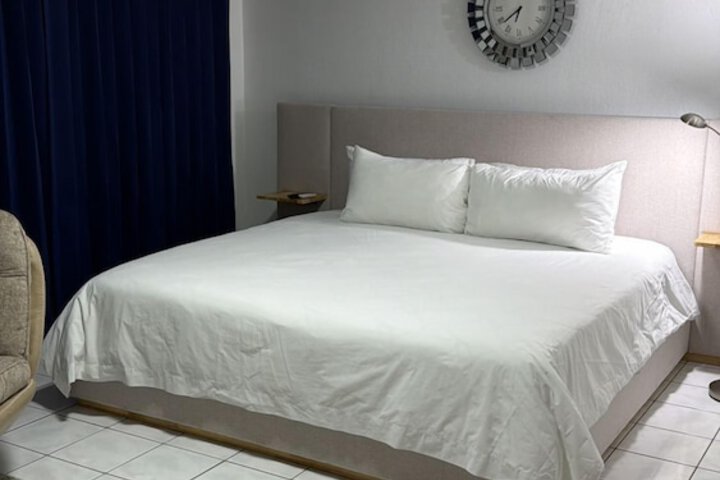 Room 13 of 46