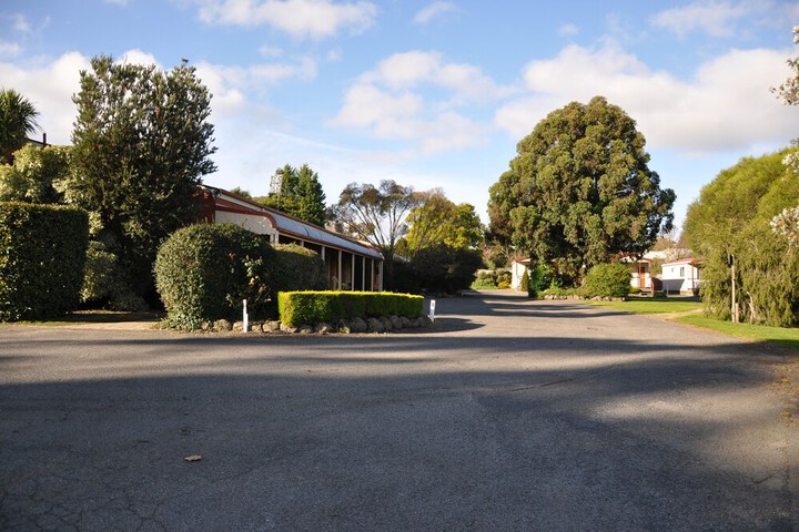 Miners Retreat Motel