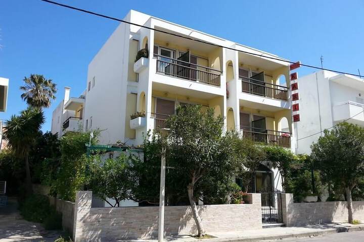 Karis Hotel