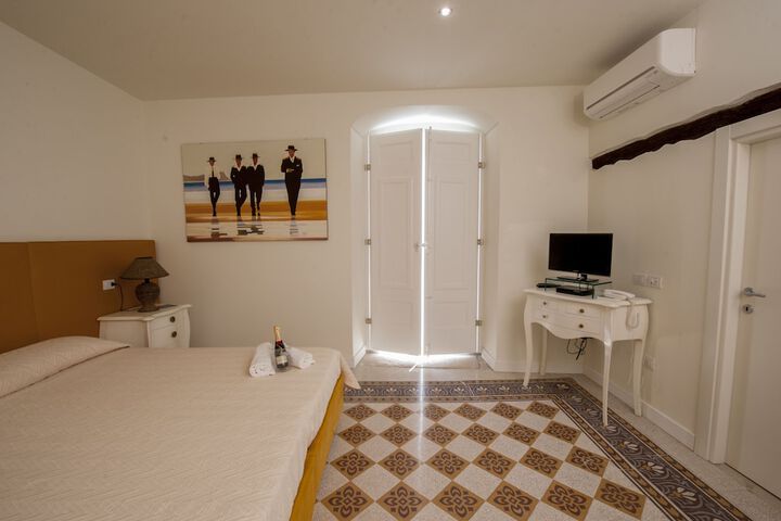 Room 22 of 54