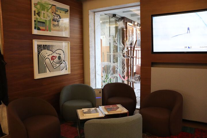 Guest Lobby