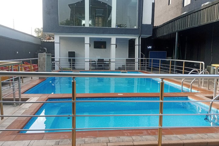 Pool 83 of 104