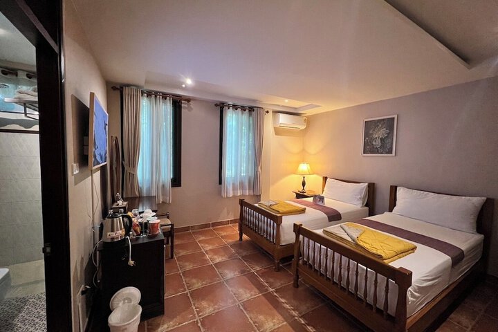 Room 6 of 15