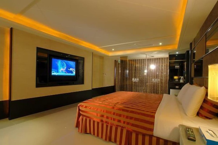 Room 20 of 107