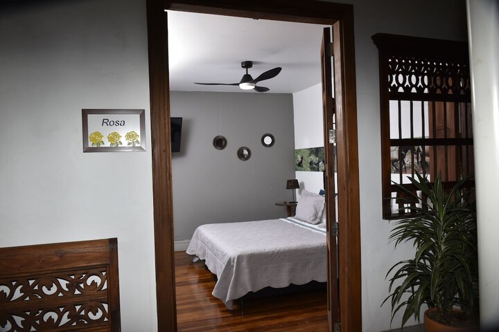 Room 6 of 67