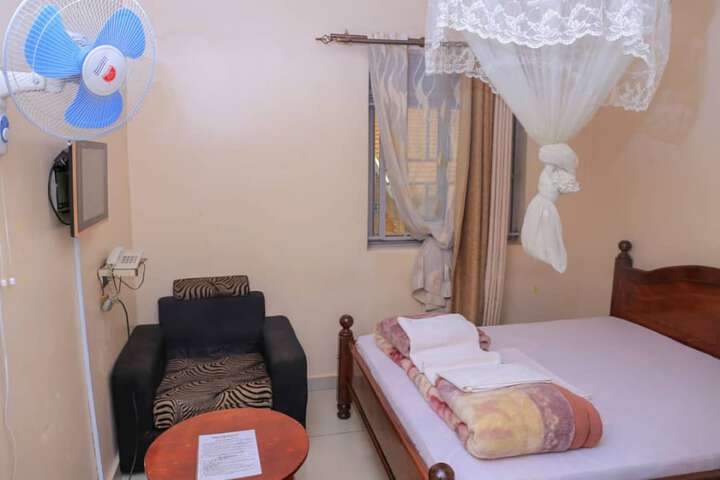 Room 3 of 20