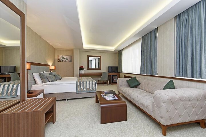 Room 2 of 21