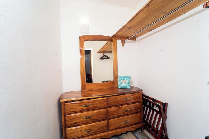 Room 13 of 70