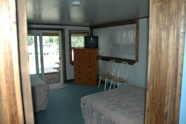 Room 15 of 93