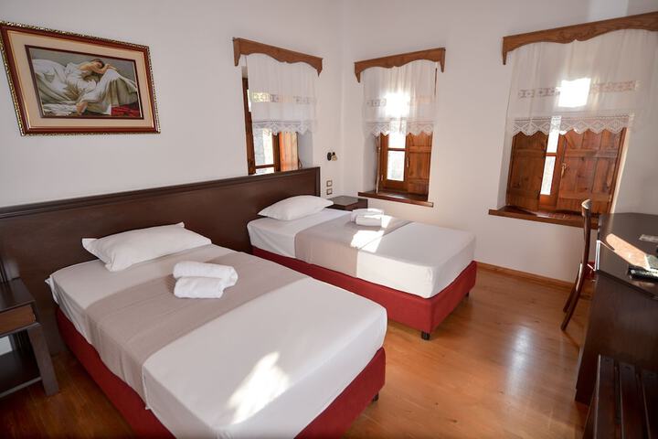 Room 15 of 53