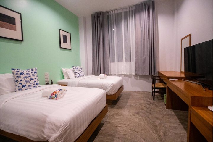 Room 7 of 49