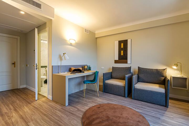 Room 30 of 105
