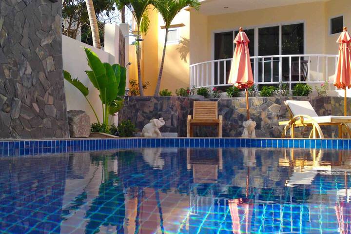 Pool Hotel