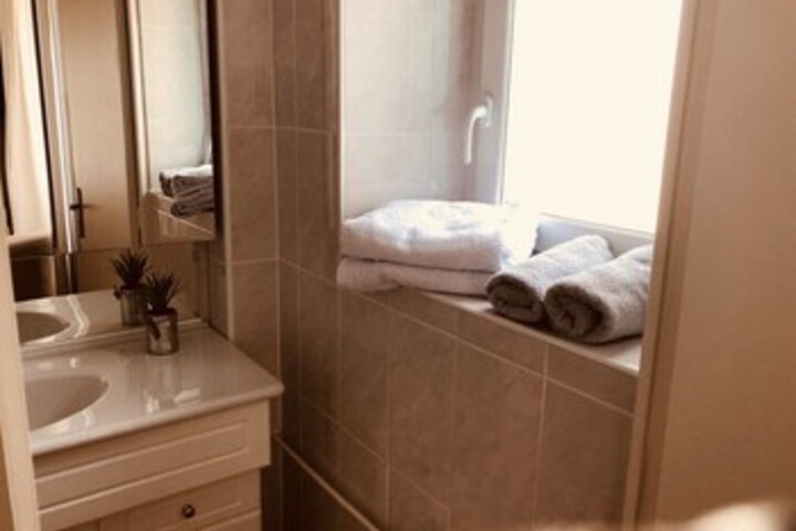 Room 9 of 25