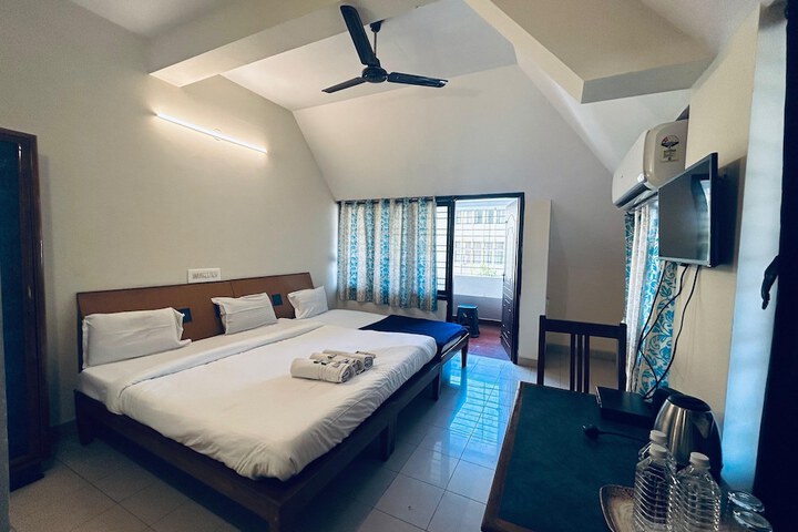 Room 9 of 17