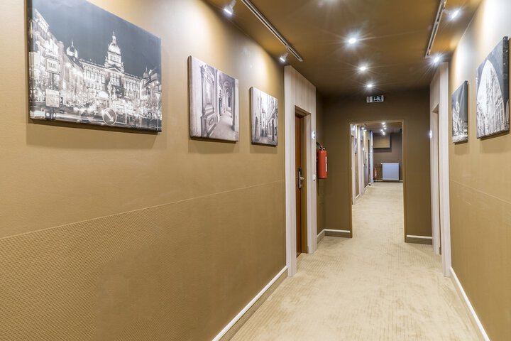 Ballroom/Hall 59 of 70
