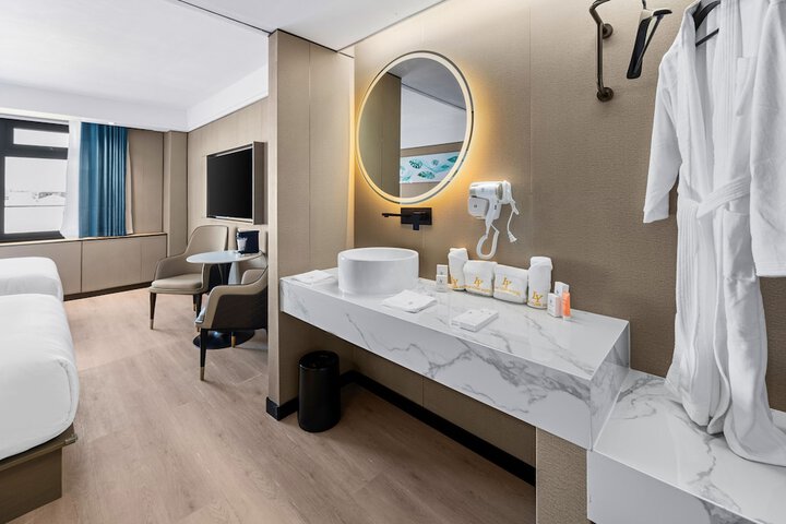 Grand 2 Double Beds (6 of 8)
