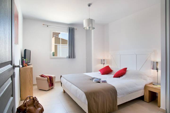 Room 2 of 11