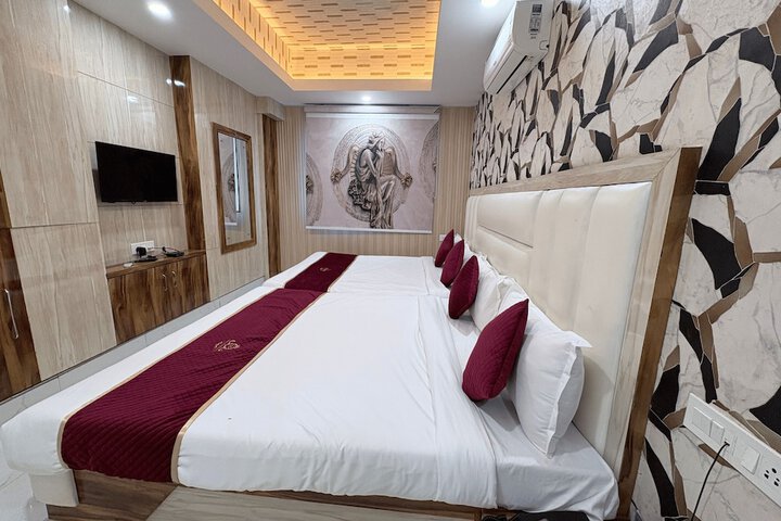 Room 15 of 23
