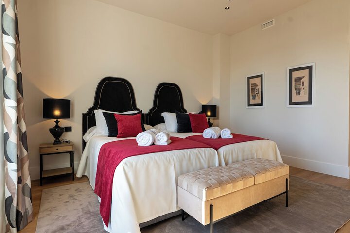 Room 2 of 56