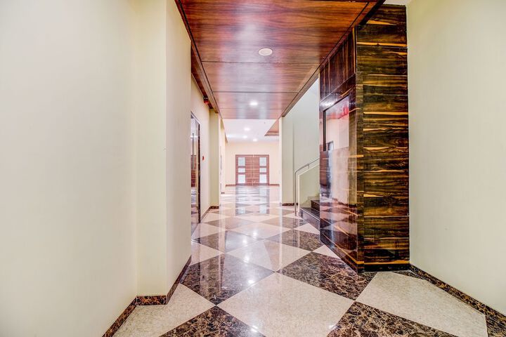 Ballroom/Hall 38 of 40