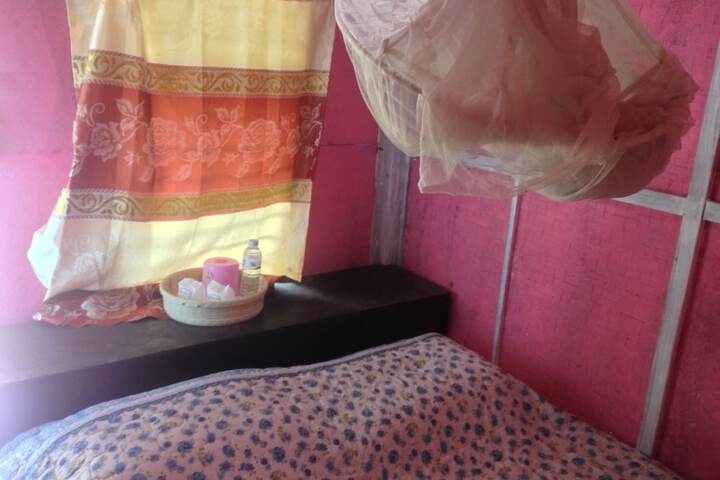 Room 32 of 74