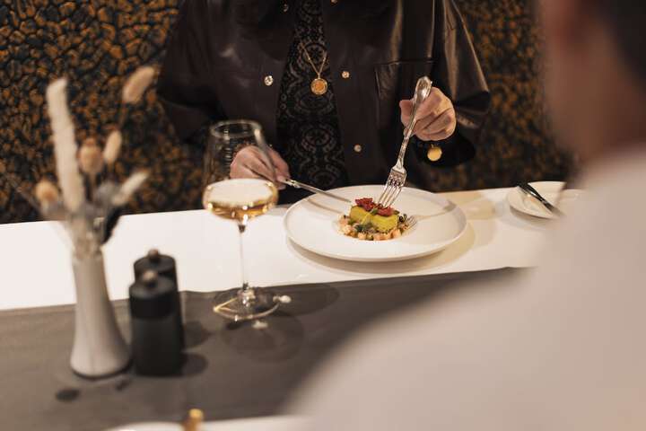 Dining 54 of 76