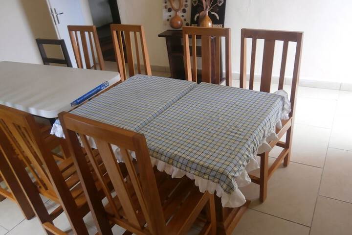 Dining 21 of 31