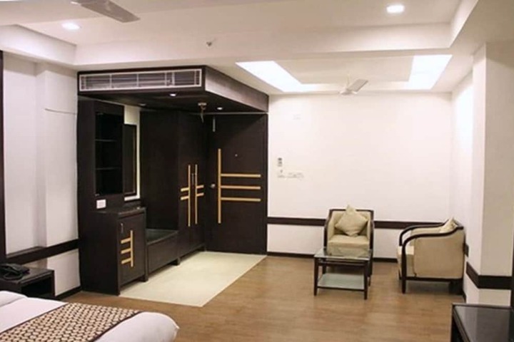 Room 11 of 23