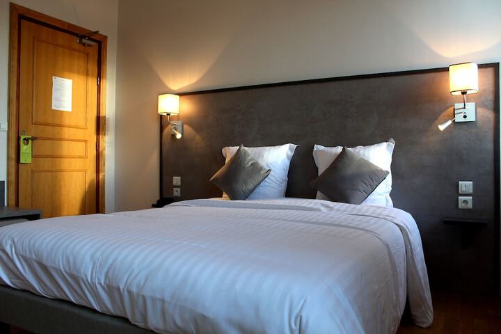 Room 10 of 61