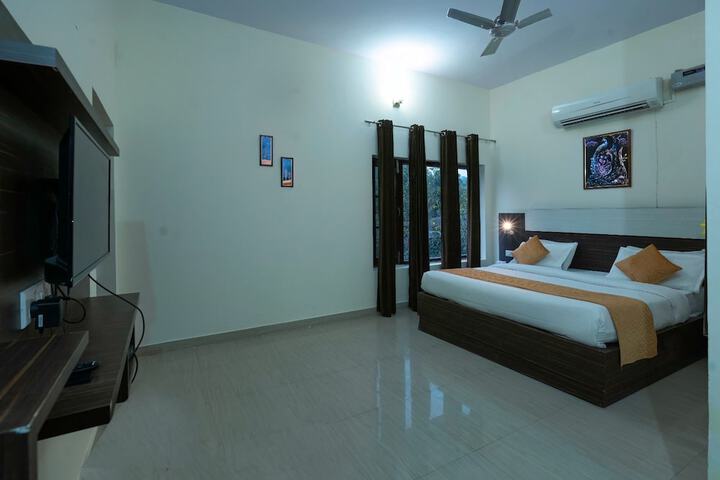 Room 12 of 41