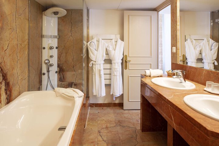 Bathroom Interior Photo