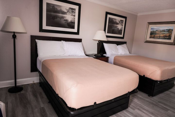 Premium 2 Double Beds (2 of 9)