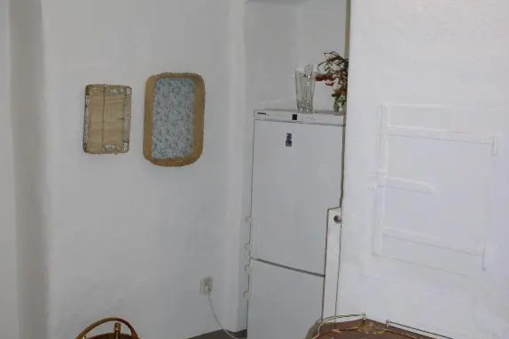 Room 13 of 18
