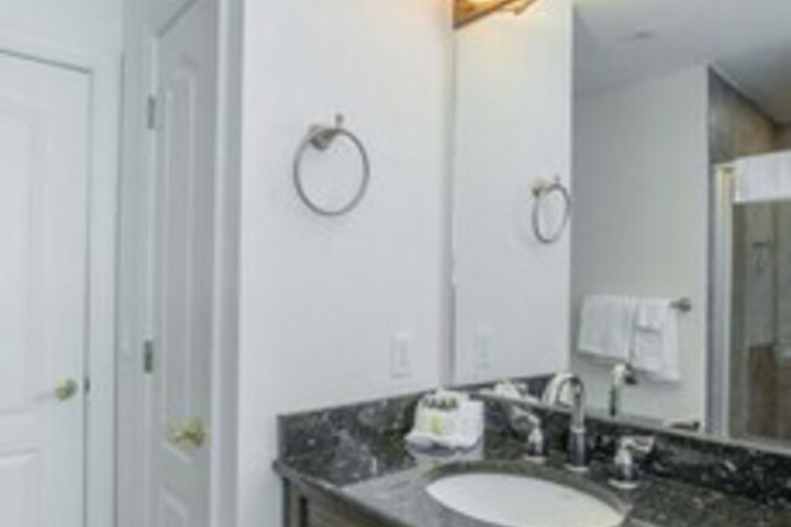 Room 4 of 26