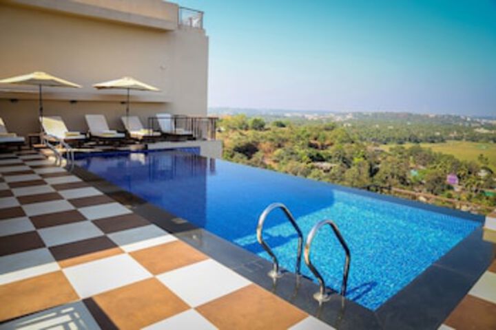 SINQ SUITES