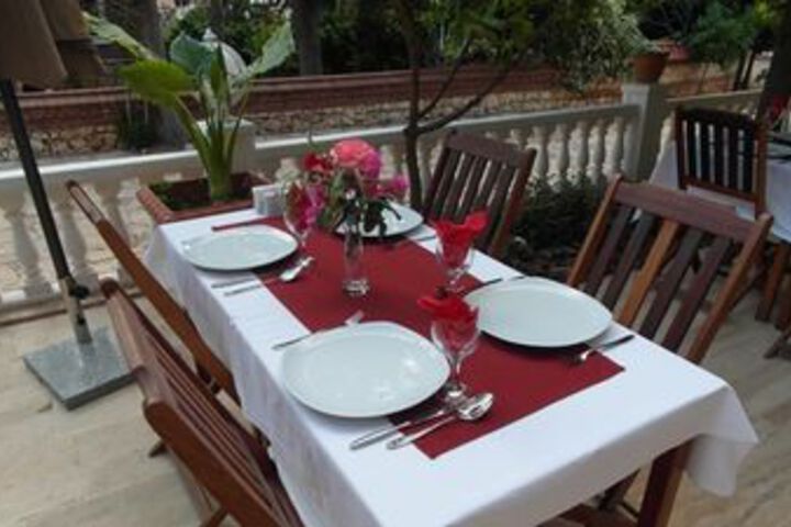 Dining 68 of 94