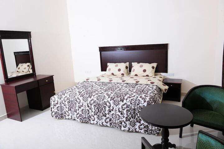 Room 12 of 36