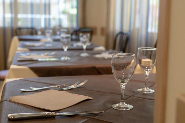Dining 98 of 139