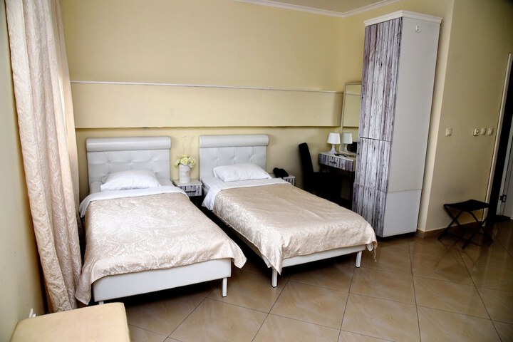 Room 11 of 67