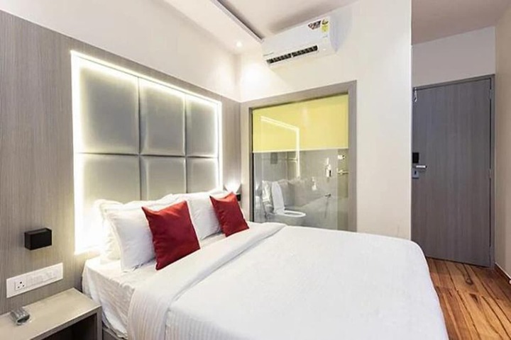 Room 14 of 24