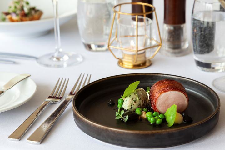 Dining 76 of 133